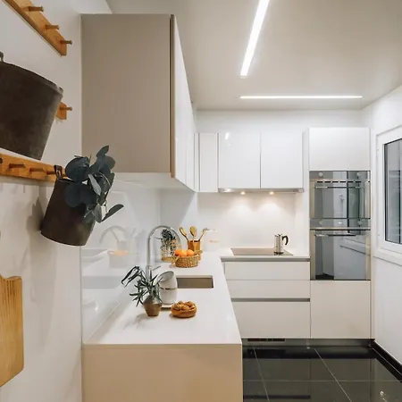Daire Seminiak - 1 Bedroom And Parking In Saldanha *