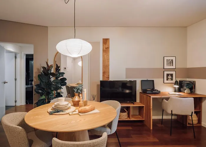 Seminiak - 1 Bedroom And Parking In Saldanha شقة